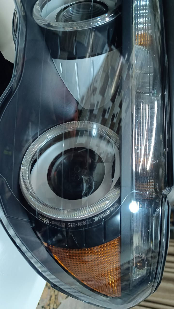 البيع مزدات bmwE65 2004 وكاله مو حاويه يجي بدون محولات بس كلوب العالي بيه ما مشدو د عل سياره خلاص داينمك وكاله هاذ السعر 300$ تلفون ***********
