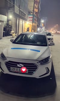 مكلف بلنشر النتره موديل 2017 بيها قطعتين بدون دواخل والسياره نضيفه شوف...