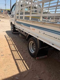 يتوفر كيا حمل🚛🚛 فحل 5 طن لنقل كافه الاثاث والمواد المنزليه داخل وخارج ...