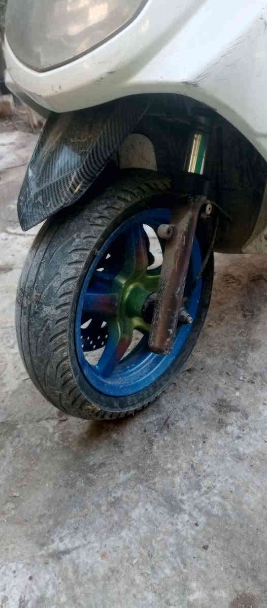 سلام عليكم درجه سكنس نضيفه كهرباءكله شغال دبل شاير كلوب كامله مكمله بيه دبلات 7الوان بيهه وياله 7الوان كلج خلفي رياضي سلف رياضي صالنصه رياضيه بس يحتاجلهه ترتيب كفرات درجه متروكه اي ستفسار ***********السعر المطلوب 450
