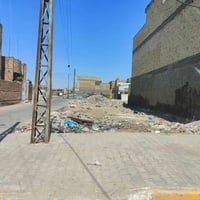 أرض • ١٦٠م • مال أم حمزة