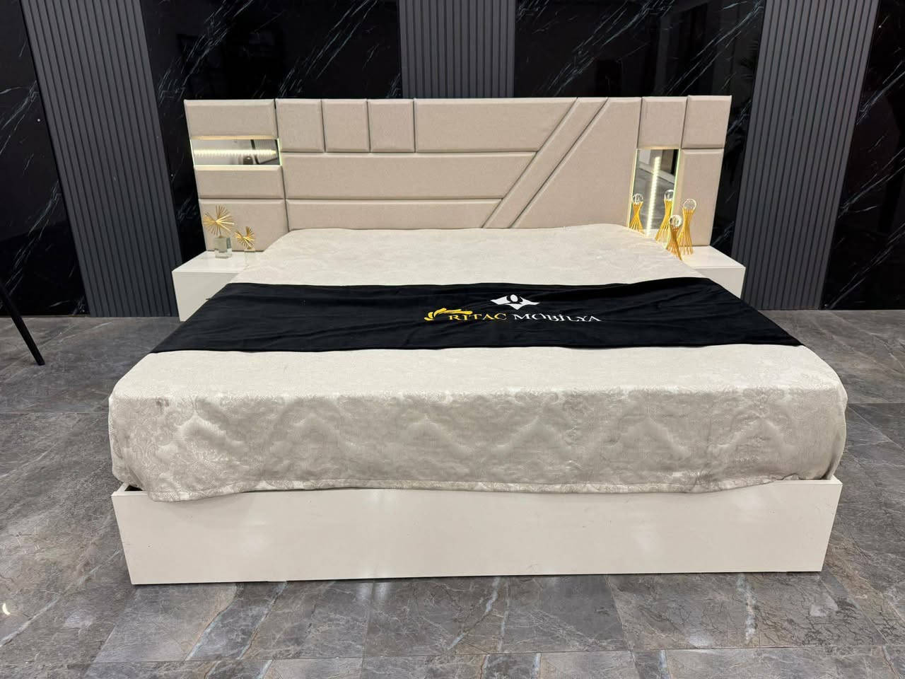 بسم اللە
*موديل     بايرام    المودرن*
*7 قطع*.    *كنتور مع الملحق 3م*
*2- برغي وچوي حديد*
*سرير مخزن جك*
*5- شغل درجه اولى*
    *السعر🔥 975الف
خدمە توصیل متوفر
للحجز مراسلتی
العنوان//بغـــــــــداد


**إذا كنت صاحب هذا الإعلان وتريد حذفه لأي سبب، رجاءا أرسل رسالة إلى الدعم الفني**