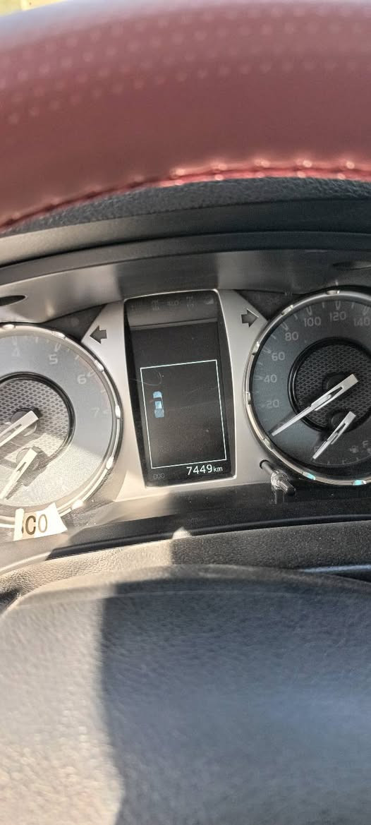 السلام عليكم هايلوكس TRD موديل 2025  ماشيه 7000 على وضع الشركه مكفوله خير من الله للاستفسار اكثر *********** مكان السياره بغداد
