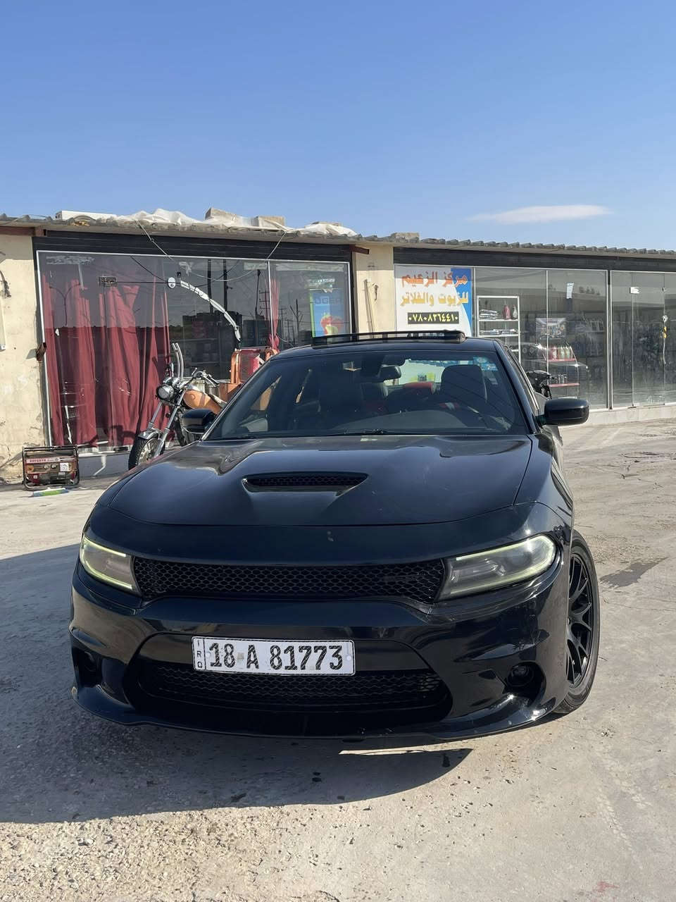 بسم الله الرحمن الرحيم
سلام عليكم جارجر للبيع مديل 16اصل 
سياره فولل واحد عله واحد فتحه 
دواخل جلد خزن ميموري
كراسي حضن سياره حله من صوره 
بسمي مداور يمته ماتريد 
تخم تايرات جدد 
مامشتغله خط سياره مال جناي 
سياره فورويل ملغي محدثه دعاميات وبنيد RT
محرك 6سلندر مكينه وكير مكفوله شواصي مكفوله 
حادثه بس جاملغ مامي عكس سايق مامفتوح نفته مصلح
وبيه بارد بل جنطه وبارد بل باب 
مكان سياره دوانيه 
السعر 168وبيه مجال 
الاتصال ***********
***********
