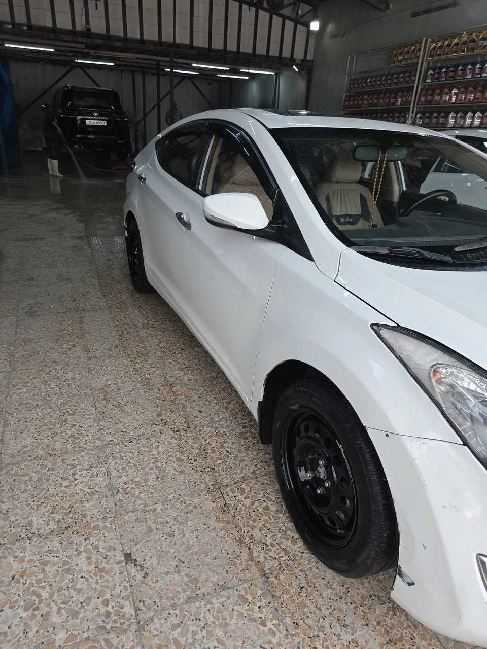 النترا 2014 
مصبوغه حزام 
تبريد تدفئه 
تخم تاير باتري جديد 
غرفه جديده
كير ومكينه جدد
السعر ب 100$ وبيها مجال 
مكاني كربلاء الحسينيه 
***********
