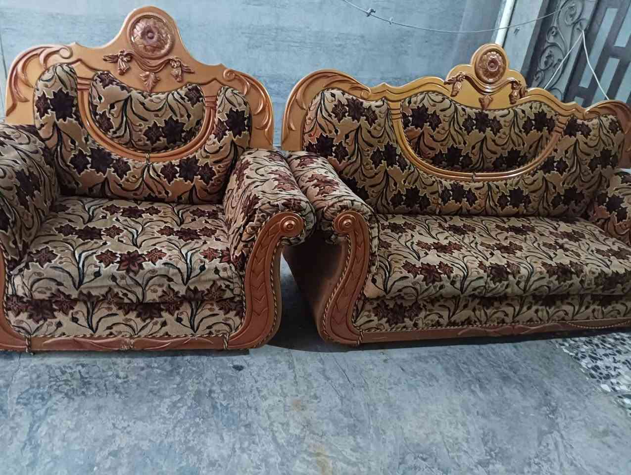 تخم للبيع ١٠ مقاعد
٢ كبار ٣مقعد 
٤ نفر واحد   السعر ٣٠٠


**إذا كنت صاحب هذا الإعلان وتريد حذفه لأي سبب، رجاءا أرسل رسالة إلى الدعم الفني**