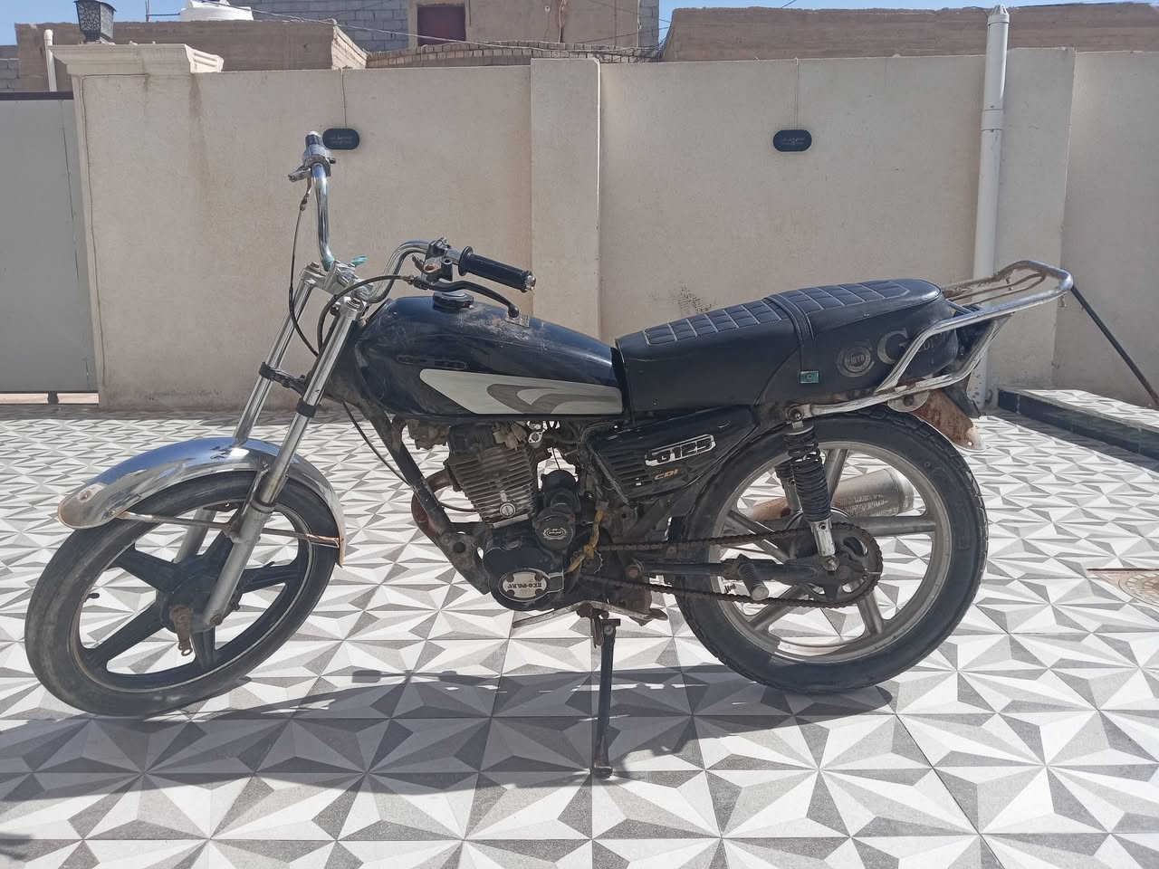 درجه للبيع 5 كير  حلوه نظيفه استوني امجفت محرك السعر 300 مكاني كربلاء الحر
للاستفسار ***********

بدون مستمكات متكفل بيه من  اصولياته
