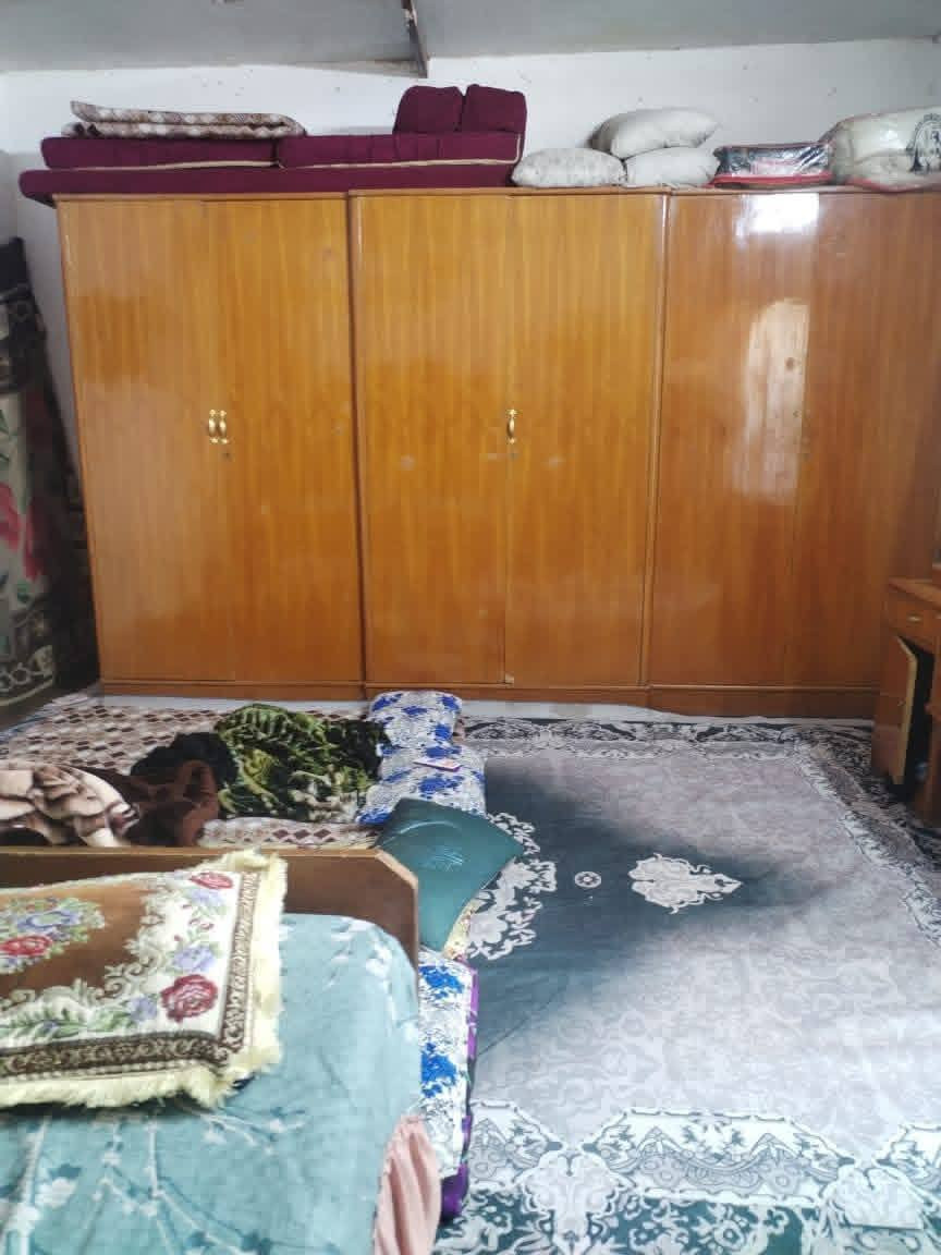 بيت 104متر بيع  سند 25زراعي  موقع حي ميسان قرب سكلت كرعاوي.  بي 2غرف  غرفه3حد سكف  صحيات3 .سعر 25.رقم موبايل ***********
