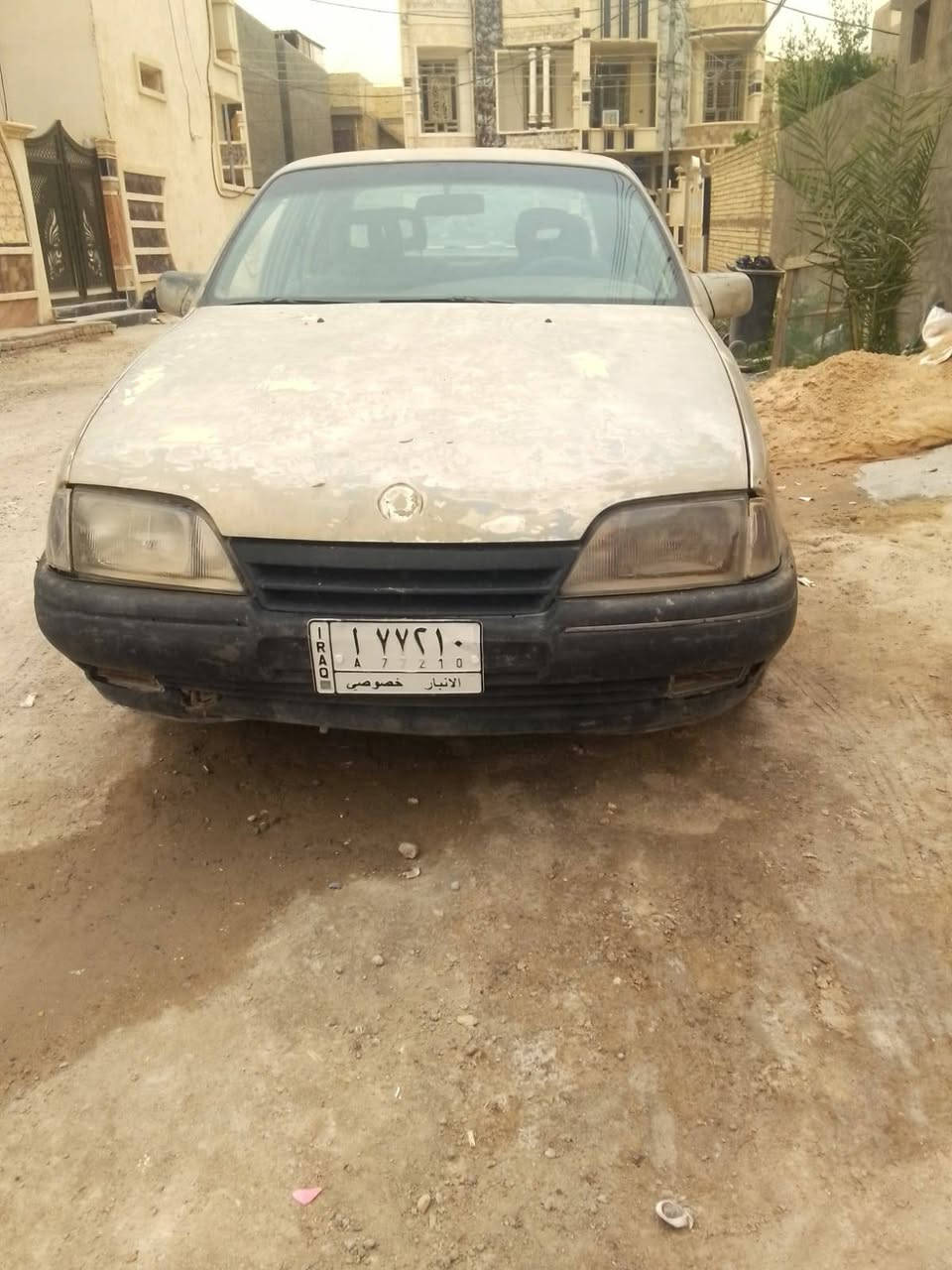 اوبل اوميكا 
موديل 1989 
كير عادي
محرك 2000
باتري جديد
سنويه ساقطه قبل كم يوم 
تدفئة فقط
السعر 20 وبيها مجال 
العنوان:  الفلوجه شارع 60 قرب بيت ابو النسور***********
***********
