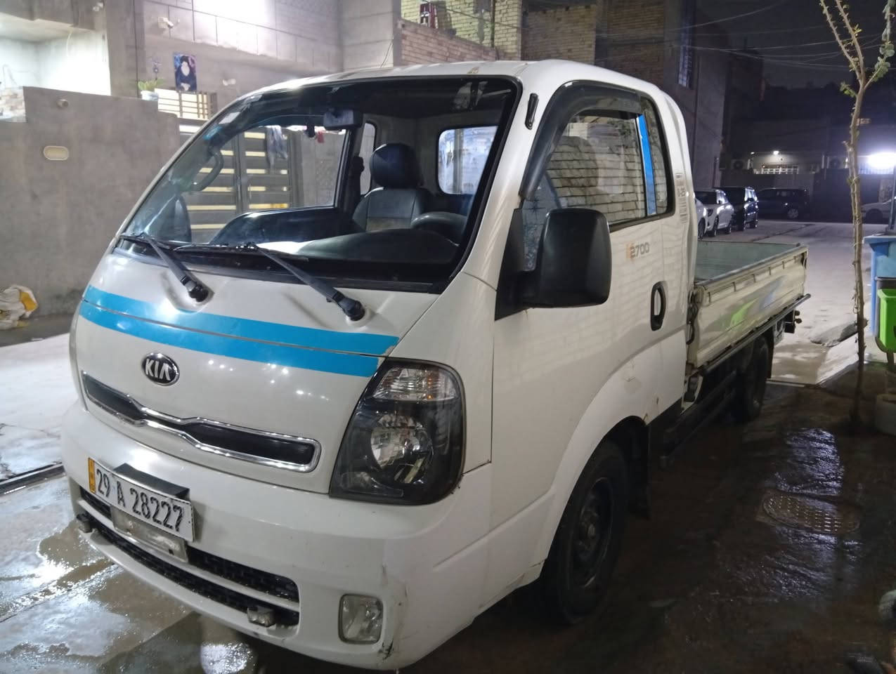 بسبب الوعود الكاذبة
كيا بنكو موديل2015 بدون محجر  محرك 2700 بلادي
محرك كير اكسن مكفول 
مكفولة من تبديل وضربة  وصبغ 
تخم تاير امامي خلفي جدد 
هزة جديدة شادلها شاشة 
رقم واسط مشروع وطني سنوية لغاية 28
سنتر لوك  
رقم مميز
سعر 106$ وبي مجال 
مكاني بغداد الامين الثانية 
رقم الهاتف ***********
