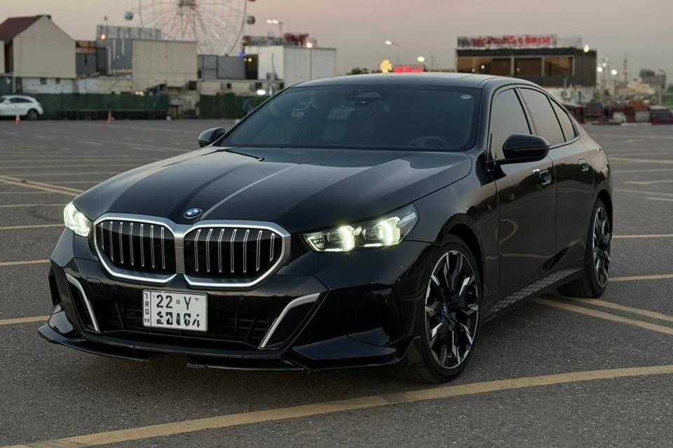 بی ئێم دەبلیو 2024 حەجم 530i 
کامل PPF کراوە 
کتابی جام ڕەشی لەگەڵ 
داتاشۆ 
سلایت 
ماوس 
ئاوێنە شەفت 
کوشن هیتەر و سوکان کارەبایی 
5 کامێرا 
زۆر مواسەفاتی تر 
یەک پارچەی گۆراوە بە بیلاد 

سـعـر : لە کۆمێنت داوابکە ڕاستەوخۆ بۆت دێت 📥 

گێر و مەکیەنەی بەشەرت 
هیچ کێشەیەکی تێدا نییە 

ژمارەی خاوەنەکەی 
***********
