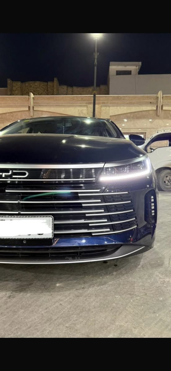 BYD
بي وادي دستروير 2025 اللون المميزة ازرق كحلي كارت بصمة بلكن هايبرد بتفويله تمشيك 2100 كيلو 
بشحن 55 كيلو 🔋 
مكفولة بس بيه شخط بالباب بسيط
ماشيه 4 الف اخت الزيرو
بصمتين +كارت  كامله مع ارضيات 
بغداد مراقم باسمي
للأستفسار 📞
18300الف
 ***********
