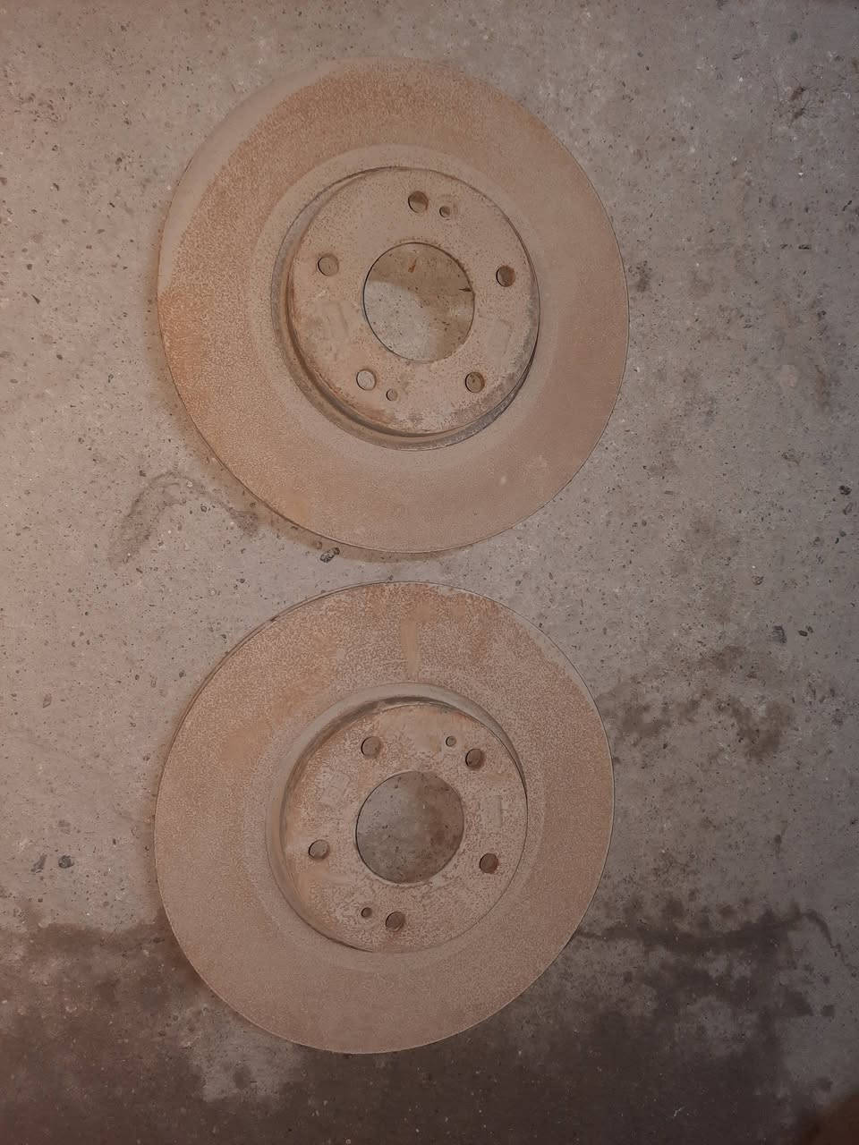 اغراض سوناتا المقدس للبيع كله شغال وغلبيتهن مال حاويه 
ابيعهن كلهن شلعه وحده وبسعر مناسب اغلبهن مال ٦ سلندر 
كله شرط الشغل ***********
