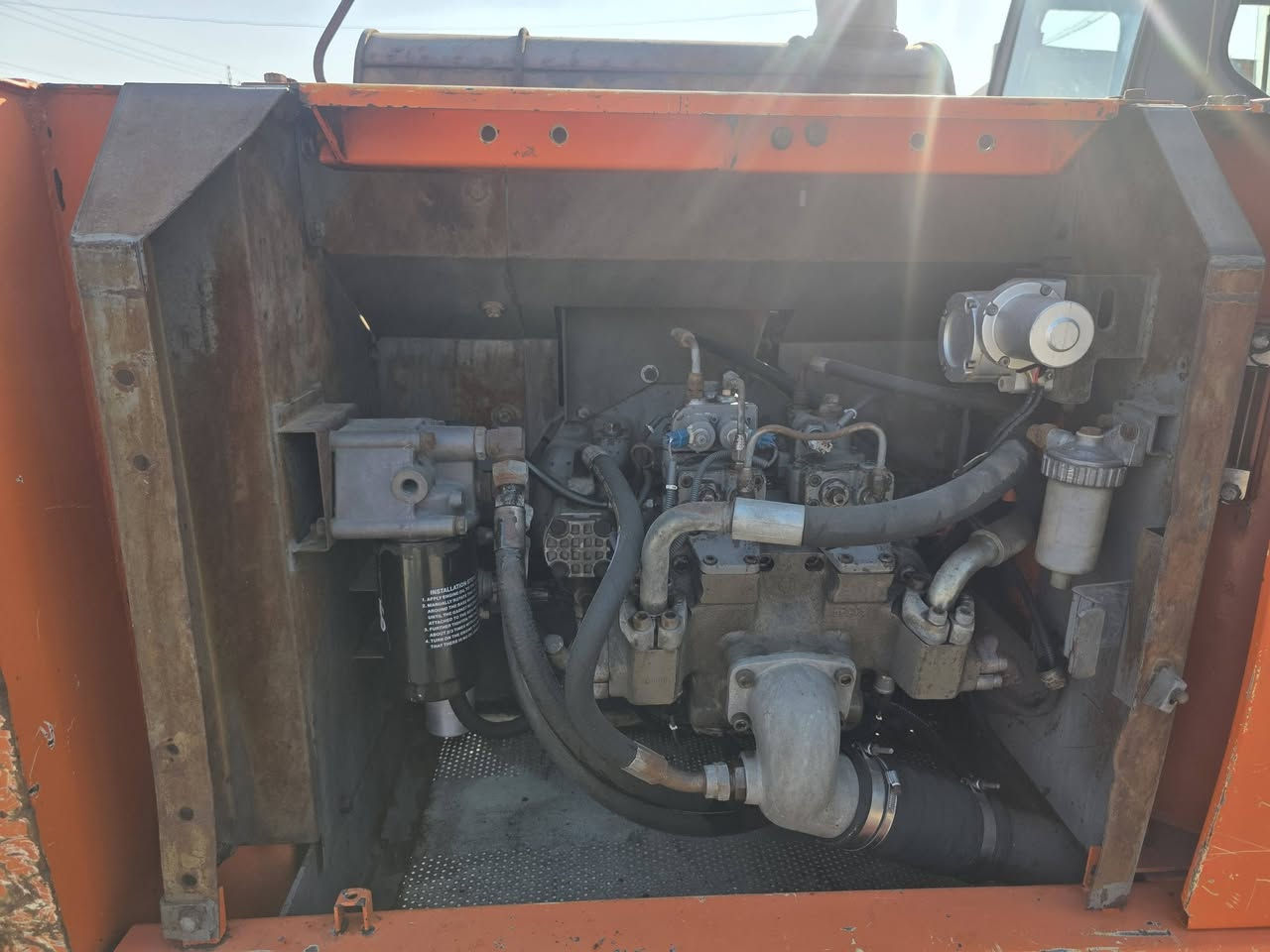 سلام عليكم حفارة 2006 ايلصي ثمن رولات مكينه لا صرف لا بخار حداديه نضيفه  رقم ***********
