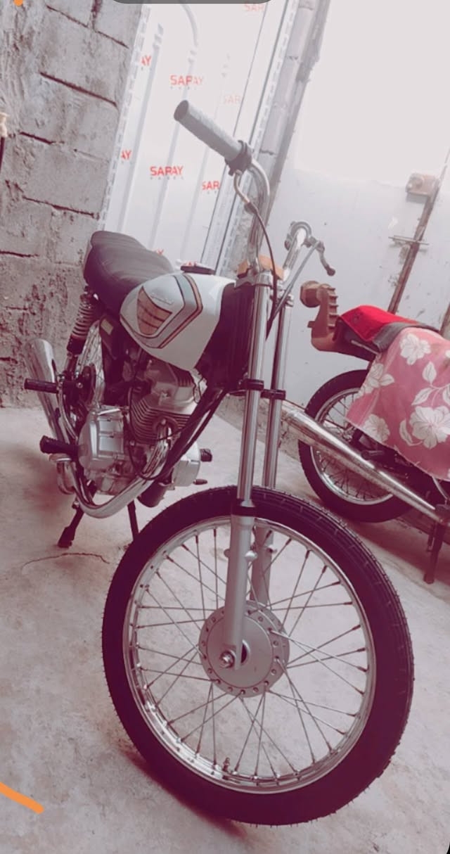 السلام عليكم للبيع يراني نامه مكينه نامه شلامجه ما مفتوحه دراجه تعمير 2025 كله جديد دوات مكفوله من بوكه سعر 550 بيه مجال قليل مكان بصره ابو الخصيب لوسطي يم مدرست طيور لخصيب رقم الهاتف ***********
