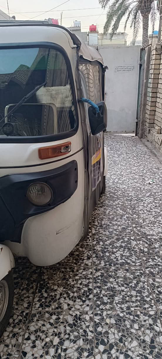 سلام عليكم تكتك للبيع 22  رقم وسنويه بغداد ماناقصها اي شي گبل للشارع السعر 8800 وبيها مجال الشراي يتصل رقمي ***********
