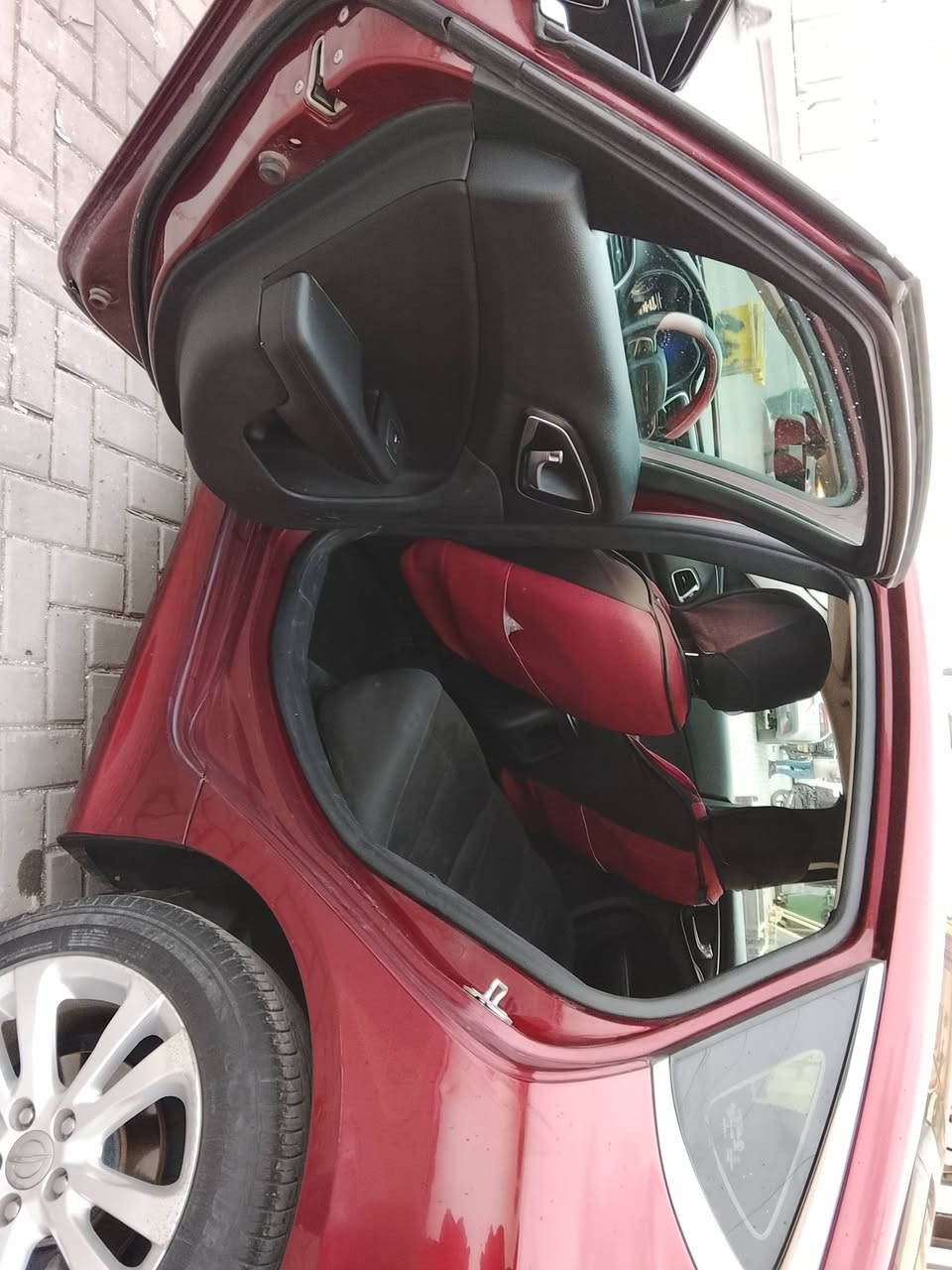 السلام عليكم C2002016 محرك2400المرغوب السياره رقم اربيل بيه قطعتين صبغ سياره جاهز وحلوه سعر 113ورقه وبيه مجال مكان السياره بغداد تواصل ***********
