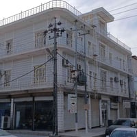 يوجد لدينا شقه في شارع المدارس قرب مرطبات الربيع مقابل هايبر ماركت الم...