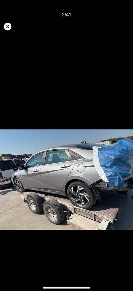 السلام عليكم النترا شكل جديد موديل 2025 محرك 2000 دوش فئه سياره sle فول مواصفات سياره ماشيه 22 صبغ بيه جنطه فقط بدون يرياك بدون دواخل صور حادث بلمنشور 
مكان سياره الكاظميه شارع اكد سياره رقم اربيل تريد تحويل تريد وكاله سعر167وبيه مجال قليل الاتصال ***********
