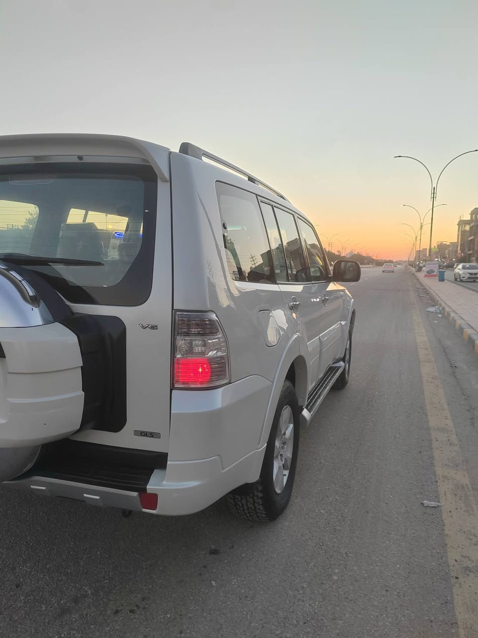 سلام عليكم باجيرو حبتور 2009 محدثه فول موصفات مكفوله مكينه 3600 كير حداديه جديده تخم تاير سياره نضيفه كلش عنوان نجف  *********** السعر ١٤٠ وقابل لتفاوض
