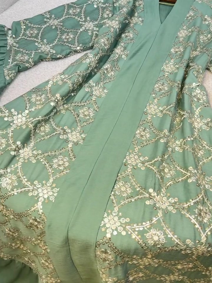 الــسعـر20الـف💛✨
القياسات(L,xl,2x,,3x)

للحجز و الاستفسار التواصل على الأرقام واتس اب 
***********
***********
***********
***********

توصيل بغداد  5000
توصيل محافظات  5000
