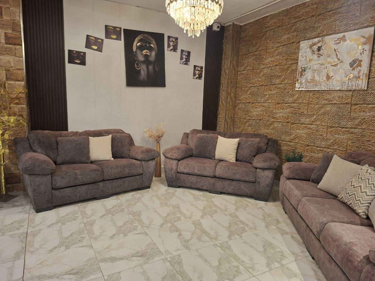 طقم كنب 7 مقاعد ماركة الدب 🛋️
مصنوع من أجود أنواع خشب السويد بالكامل ، اسفنج دانلوب 
قماش شمواه تركي راقي ، فل بوليستر طبي 🔥 استخدام بسيط جداً بحال الوكاله .
 (( بسعر مغري جداً  )) الله يبارك لصاحب النصيب 🤍


**إذا كنت صاحب هذا الإعلان وتريد حذفه لأي سبب، رجاءا أرسل رسالة إلى الدعم الفني**