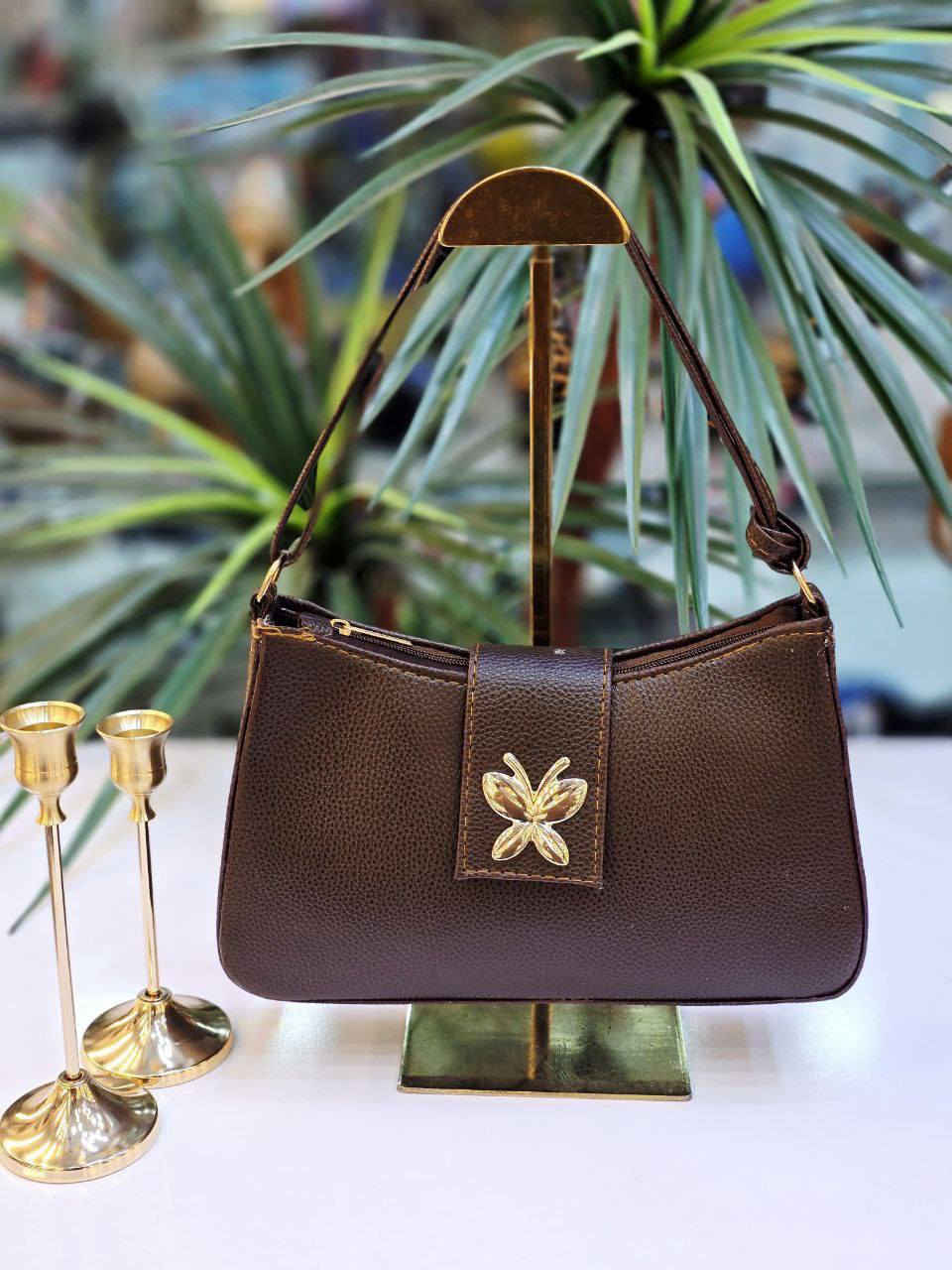 جنطة جلد زارة طري
السعر 8 الاف فقط نسبة الف
تعال خاص 
عدنة توصيل لجميع المحافظات العراق


**إذا كنت صاحب هذا الإعلان وتريد حذفه لأي سبب، رجاءا أرسل رسالة إلى الدعم الفني**