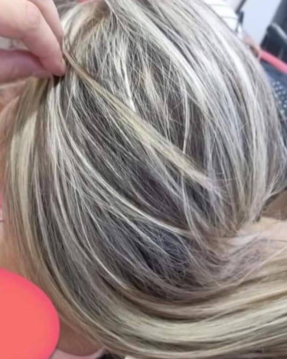 من أعمال صالون الملكه العنوان الخطيب الزراعي شارع المولد الحمره بالقرب من أسواق ام علاء صالون الملكه مقابيل صيدليه حيدر جواد تواصل وتساب ***********
