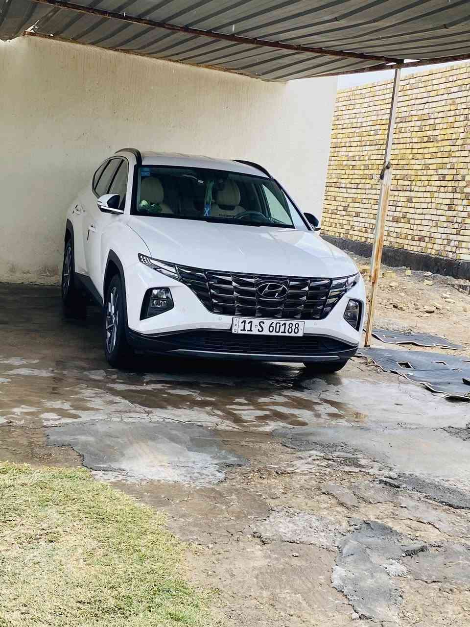 السلام عليكم للبيع توسان ٢٣خليجي كفالة عامه رقم بغداد بسمي مواصفات 
بصمه تشغيل عن بعد بصمه أبواب
تحكم سترين شاشه اربع انضمه قياده 
تبريد قطعتين ترحيب بل مري
كراسي كهرباء داخل للونين 
برد خلفيه اصليه وبعد بيه مواصفات 
ماشيه 55
للاستفسار اتصال ***********
