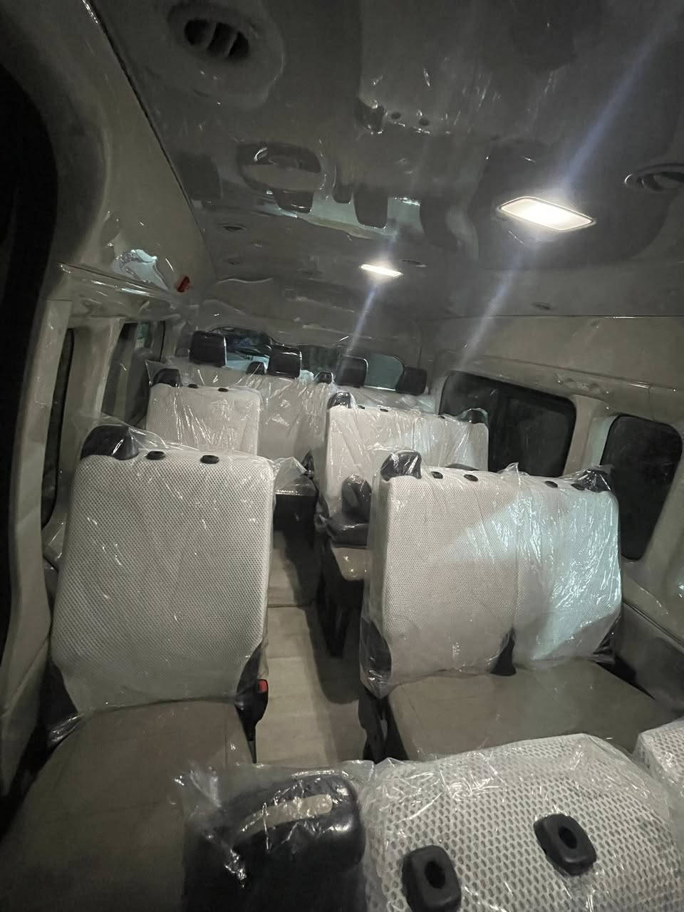 يالله السلام عليكم ورحمة الله وبركاته هايسا بوز موديل 2026 زيرو بيه ضمان الشركة السياره دوشمه عام دروع امامي خلفي مراوح إضافيه مال تبريد مكان السياره بغداد المحموديه السعر ٥١٠$وبيه مجال قليل ***********
