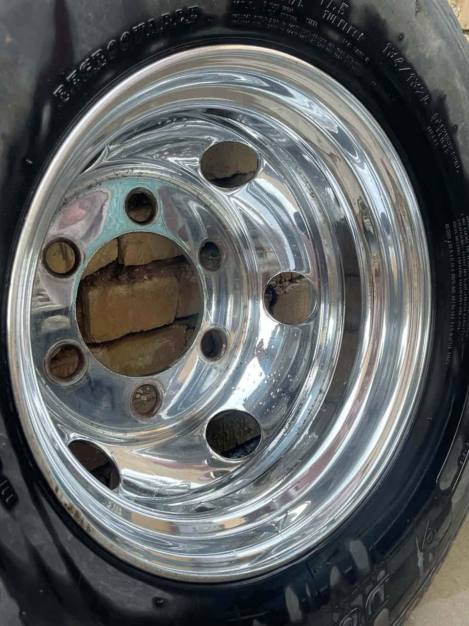 السلام عليكم
اويالة ١٧ ونص ستيل ياباني زوج خلفي السعر ٤ اوراق 

عنواني بغداد 

للتواصل ***********
