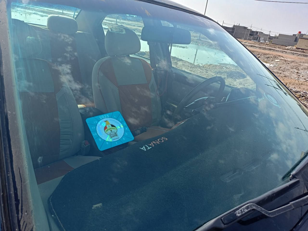 سوناتا وفود 2004 بانزين غاز 
سيارة جاهزة 
رقم بغداد بأسمي سنوية لنهاية 26 هزة جديدة 
تبريد شغال 
جامة امامية جديدة 
محرك 2000 لا توجد مشاكل 
النواقص .
ماطور جام باب خلفي .
دعامية امامية تعبانة .
السعر 55 بيها مجال حك الجية مكانها السماوة 
***********
