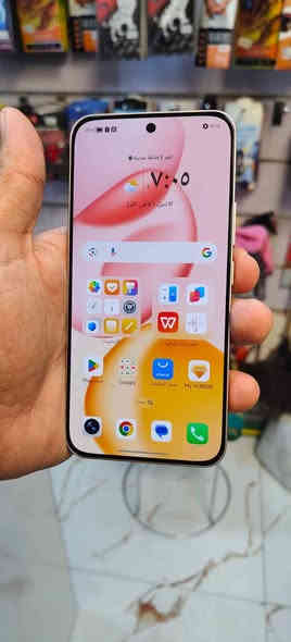 هونر 400 5g. لون مميز ذاكرة 256رام12+12 جهاز معروف سعرة350وبيه مجال كلش بسيط جهاز نضافة 100كفرة ممستخدم مكاني بغداد العامرية للاستفسار ***********وتساب بغداد
