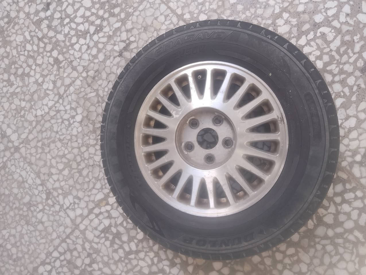 ويل ليزري مال راس ثور فلات فره عكس مال حاويه هوه وتايره جديد تك للبيع سعره 80 الف كامل هوه وتاير مكاني نجف ***********
