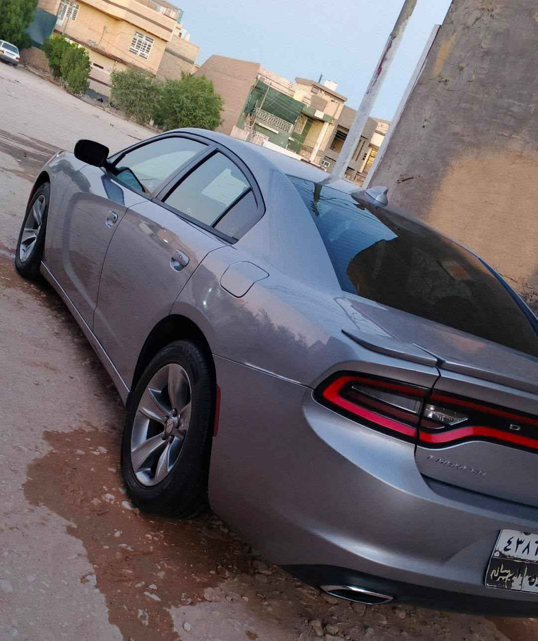 السلام عليكم جارجر مديل ٢٠١٧ رقم أربيل دولي مبدله جديد مواصفات SXT داخله كلين بالعراق صار بيها جاملغ أيمن وباب الصدر صبغ وباب خلفي كلير فقط ماشيه ١٦٢ الف ميل  السياره جاهزه ما نقصه شي محرك وكير مكفولات بشهر ال ١١ سويت الها هزه وبدلت ارقامها السعر ١٨٣ بيها مجال قليل مكاني كربلاء
***********
***********
