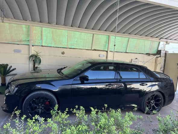 يا الله السلام عليكم❤️
كلايسلر 300S 2017(رقم شمالي) وارد كندي بجم عريض فول مواصفات عدا الرادار ❤️ شرط كلوب ما مشتغل بالدشبول .داخلة كلين شخط ما بيها هنا بالعراق قطعتين جاملغ + بنيد البنيد مابي شي بس جان محدث ابوالفتحات ورجعت شكله القديم 

كير محرك لغود شواصي كفاله كفاله
ايرباكات ما طاكه كله سليم

داخل احمر وكله ختومات S نظافة الداخل ٩٩٪؜ وياها لدات متغيرة الالوان اصلية على البيبان ولدشبول 

السعر232$ مكاني بغداد جسر ديالى

***********
