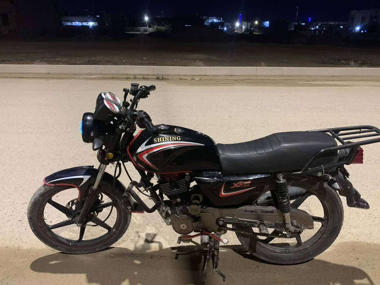 للبيع او مراوس حسب القناعه
شنك 23 دشبول 25
نضافه كما موضح بل صوره
السعر 900 وبي مجال بسيط 
للاستفسار خاص 
او اتصال على رقم ***********
