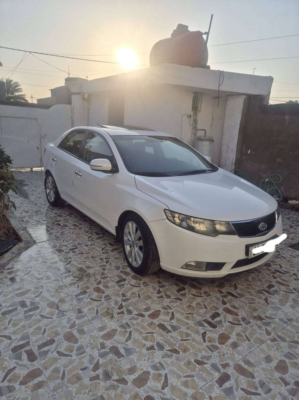 لبيع كيا سيراتو موديل 2011 فول مواصفات بصمه فتحه شفتات تبريد بيانو رقم سليمانيه انكليزي سنويه جديده ل 29 بسمي تحويل مباشر صبغ فقط هلال ايمن كير محرك كفاله السعر 110 وبيه مجال اتصال *********** مكان السياره بابل جبله
