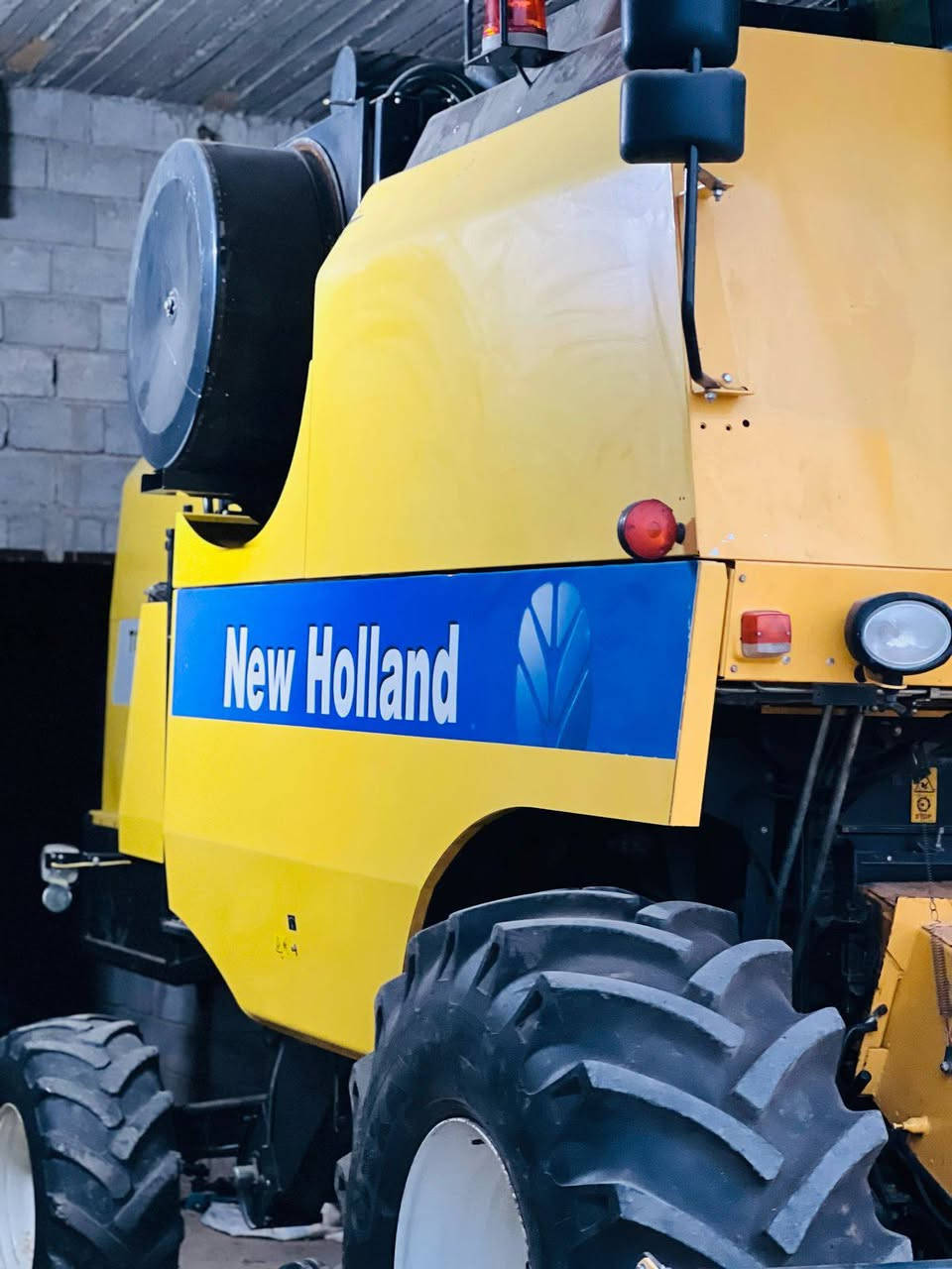 اللهم صل على محمد وآل محمد
للبيع حاصدة نيوهولند 
موديل. 2014. 
حجم 50-40 قايش.. 4بلم 
رقم سليمانية..  تحويل ثاني يوم 

عاده 2100.    ... مكان كركوك الحويجه 
السعر. 85 او بيه مجال 
للاستفسار ***********
