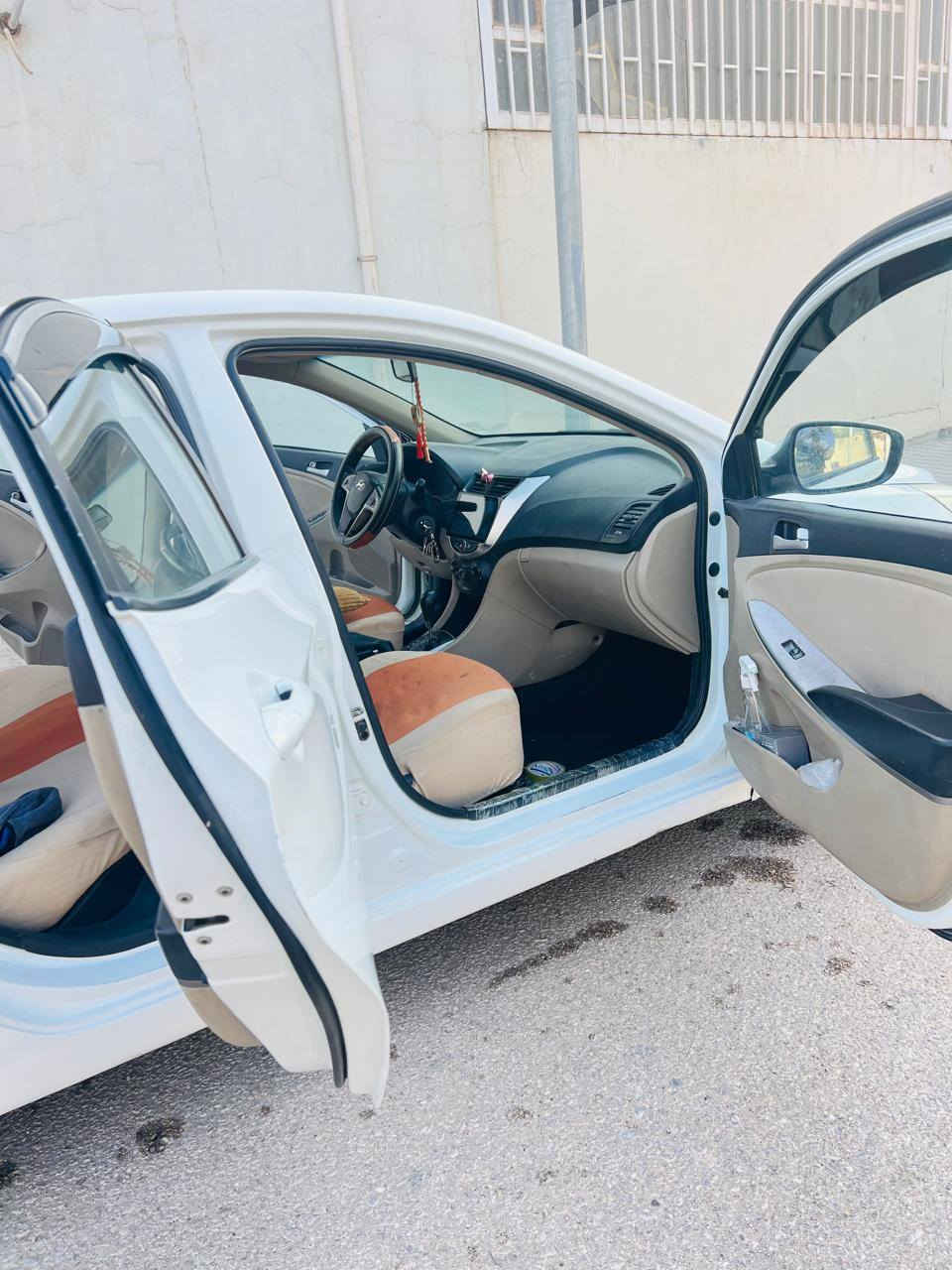 سلام عليكم اكسنت موديل 16 للبيع مكينه 1600 تبريد تدفئة فول مواصفات تخم تاير ستوني شاد بيها 3قطع مكاني نجف السعر 93وبيها مجال ***********
