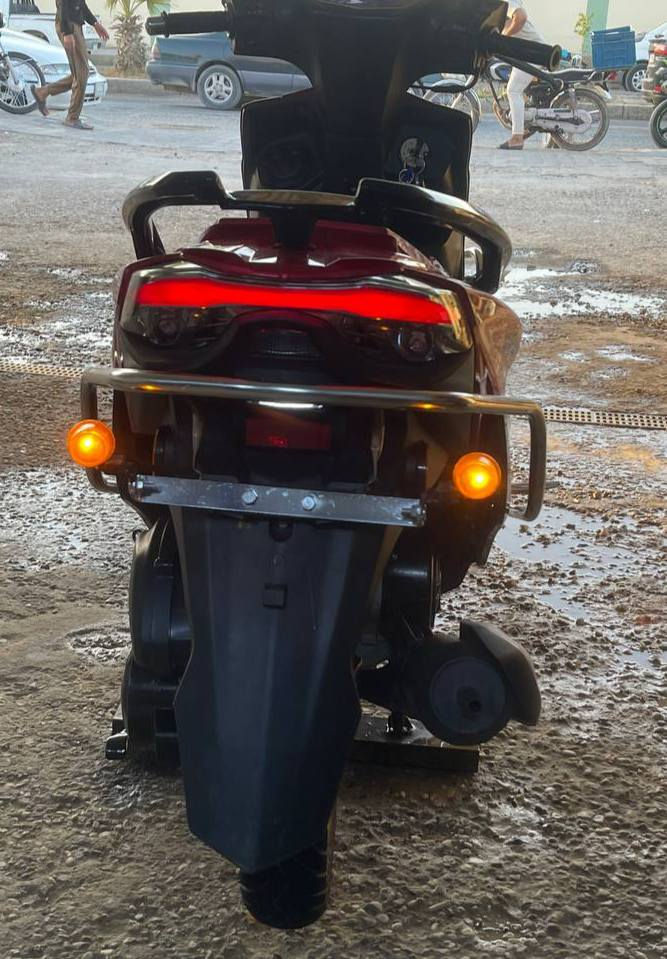 السلام عليكم ورحمه الله وبركاته 
سكنس لد 2023 صيني 
جديده بمعنه الكلمه بصمه اكلوب زنون تشغيل عن بعد 
مكنه 150 بوشه 55 بلاديه برغي مامفتوح بها ماشيه 6000 فقط قبل كم شهر من طالعه من الوكيل سعر مناسب جدا  للاستفسار *********** واساب
