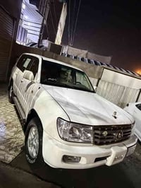 لاند كروز 2005 قطري 🇶🇦 مكفوله كفاله عامه بيها كم قطعه بارد فقط فقط الس...