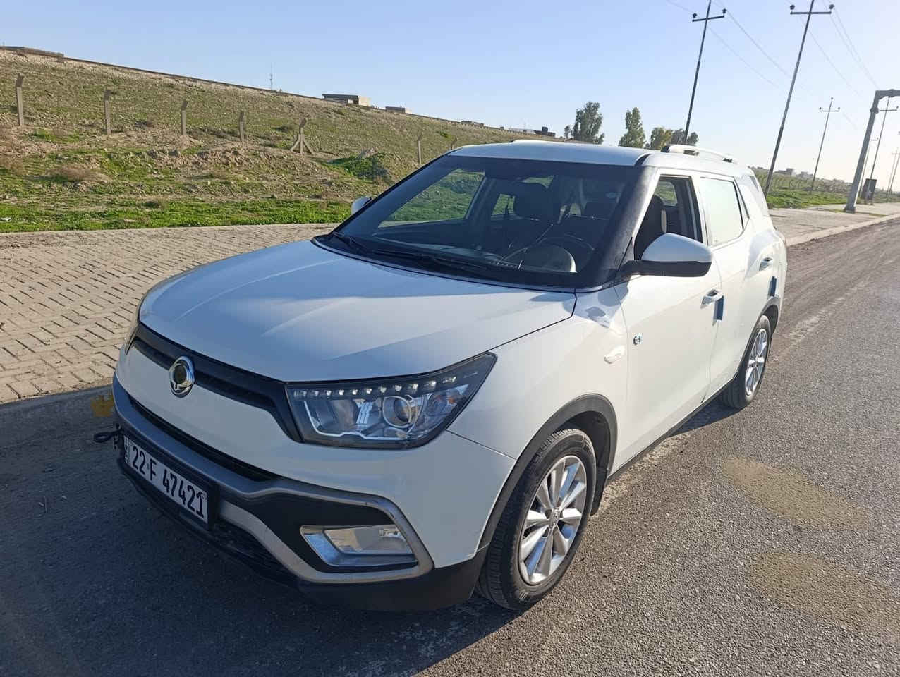 سان يونك XLV وارد كوري اصل
موديل 2016
صبغ فقط جاملغ إمامي بدون تبديل نفسها بلادي مصبوغ بسبب شخط 
بدون ضرر 
 بدون حالوب بدون رصعات بدون تبديل بدون تعديل بارد
سياره نظيف مال بيت
رقم اربيل رقم جديد باسمي
كير اتوماتيك
محرك كاز 
كير محرك بالشرط
سعر 95 وبي مجال بسيط
***********
عنوان كركوك كركوك, العراق
