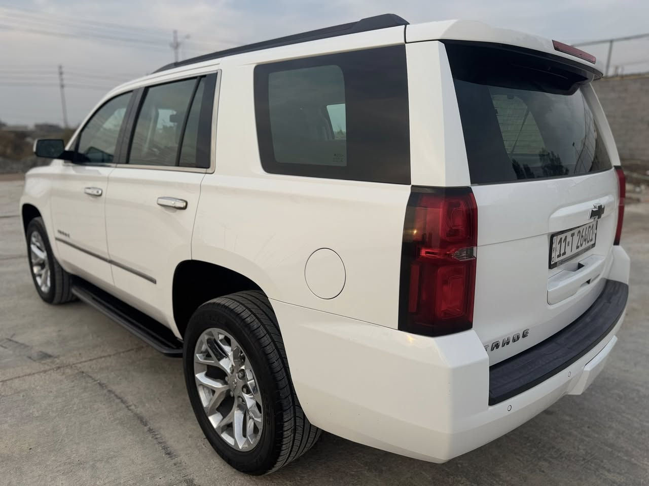 •سلام عليكم..
تاهو 2015 خليجي  LS محرك  V8,ويل 20, كشن كهرباء  ماشي 130,رقم بغداد جديد سنوية بسمي كفالة عامة بدون صبغ بدون تبديل(فقط شبر واحد بجاملق الامامي)  مكان السيارة بصرة الاستفسار علئ رقم ,***********
