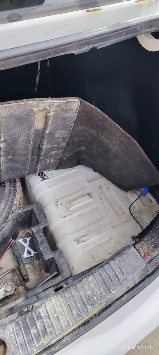 ريو 2011
رقم اربيل رقمها دولي مسطره 
كير محرك شرط لاصرف ولانفخ ولاتبخير 
طخم جديد السياره جاهزه ماناقصه شي 
انا الشرعي شرط التحويل والغرمات 
بيها طخم باب السائق شبر مو اكثر 
بيها طخه بالبونيد معدل بارد بدون صبغ او دواخل 
بيها ملاحظات بسيطه تلقيط 

السعر 90ورقه وبيها مجال بسيط للشراي 
ارقام التواصل 
***********
***********
