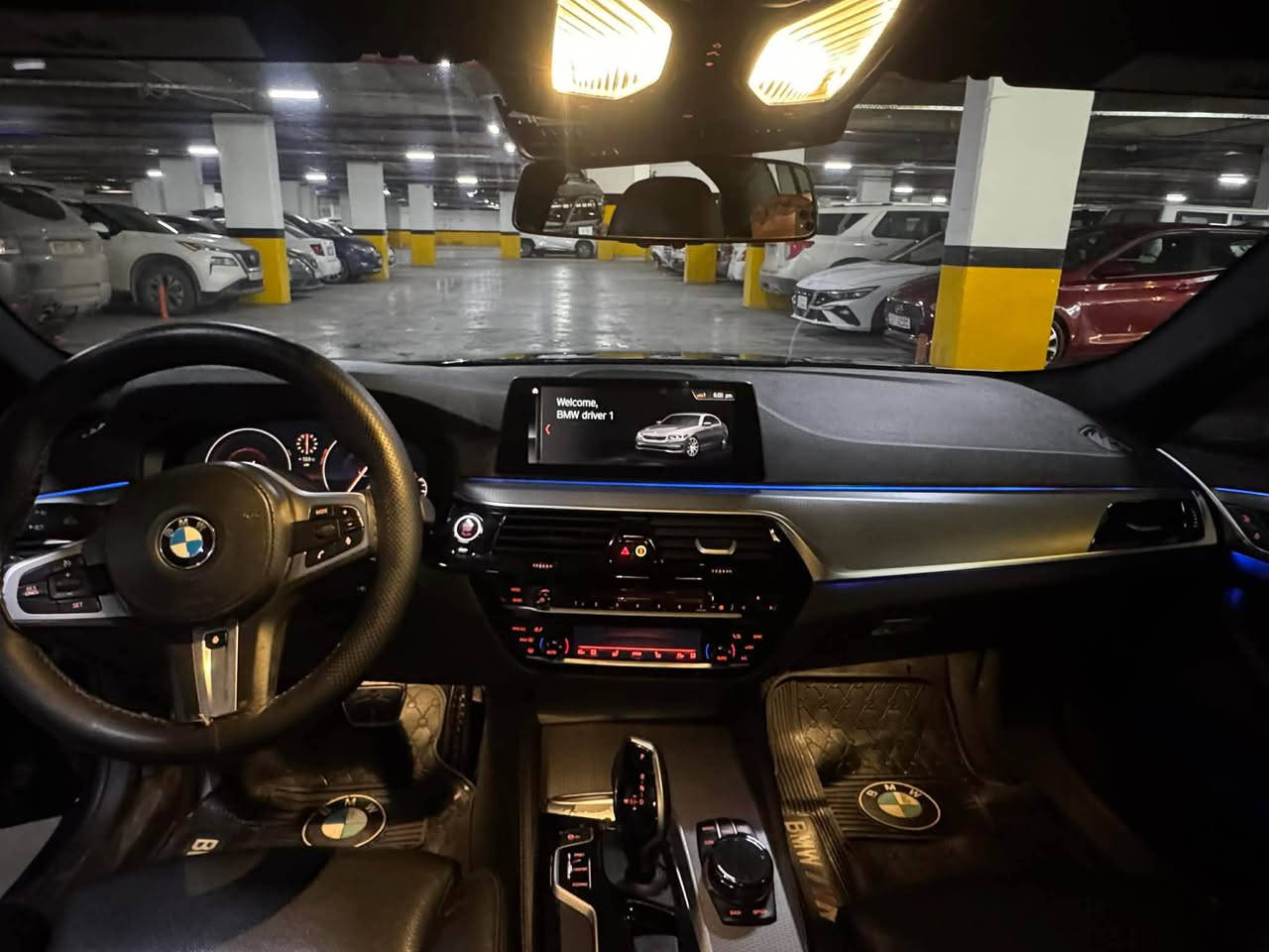 سەلام
BMW 530i 2019
فولل مواسەفات 
وەکو دەعم بەس چاملغی سەکنی هەیتی رسمەکانم داناوە بۆنیتی بیلادی گۆراوە لە شەریکە
بێ  ژۆری بێ ئیرباگ  لەسەر دەقی شەریکە ماوە
کامل گیر و مەکینە هەمووی بە شەرتە 
هەولێر
*********** أربيل, العراق
