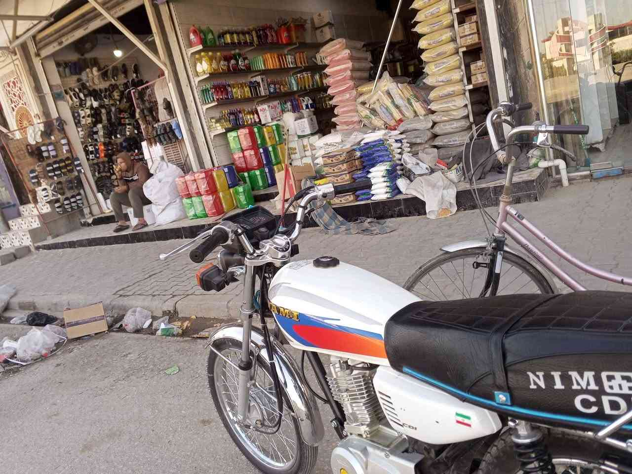 يابه دراجه خير من الله واحد ع واحد بعدهي ع وضع شركه ومستعجل ع بيه دراجه شوفت عينك بس عندي ل لدات ميشتغلن ول اشاره وره وكعت بس هايه بل دراجه ولبقيه امانه الله دراجه كلش نضيفه  موشراي لاتعبني السعر راسلني متواجد بس واتس ***********
