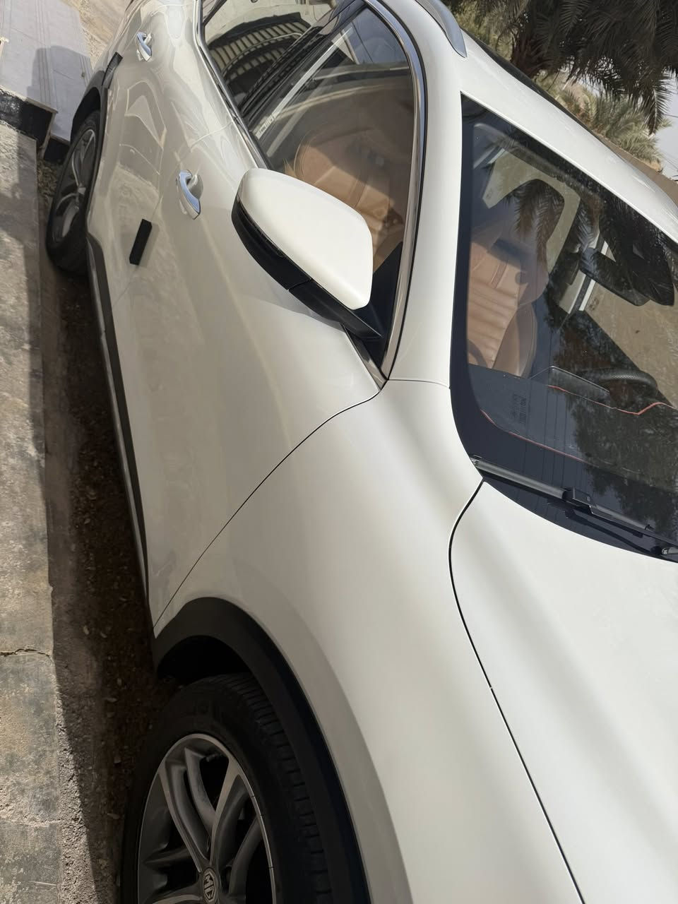 Mg 2022 HS trophy
بعدها داخله بالضمان لحد سنة 2028
محرك 1500 تيربو 
عداد المسافة 52000 كيلو 
بانوراما وفول مواصفات
رقم سليمانية باسمي 
***********
