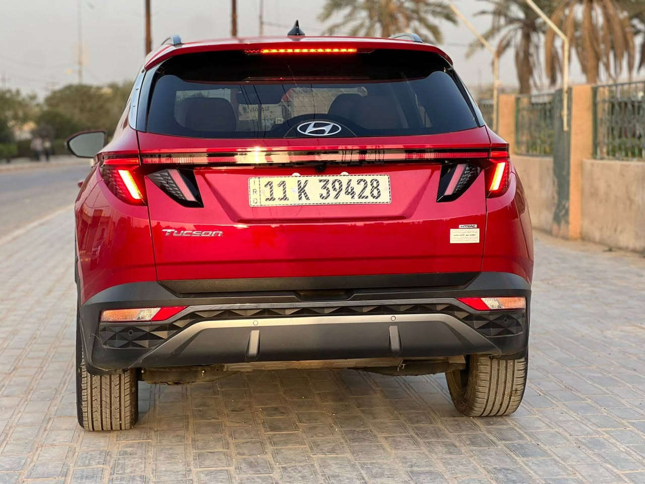 Hyundai Tucson limeted.2023
وارد أمريكي السيارة فول على الاخير مواصفات 

1.رادارات امامية +خلفية+جانبية
2.حساسات أمامية + خلفية 
3. أربع كامرات محيطية360 
4.عدسات زينون + بگ لايت ليد 
5.فتسة سقف بانوراما 
6.ويل 19
7.تشغيل عن بعد 
8.جنطة كهرباء شفط
9. فتح جنطة عن طريق البصمة 
10.تقديم السيارة الامام و الخلف عن طريق البصمة
11.أشاير بل مري 
12.نقطة عمياء 
13.كشنات جلد لون أوف وايت
14. إنارة داخلية RGP
15.تدفئة + تبريد كشنات أمامية 
16.تدفئة كشنات خلفية
17.هيتر ستيرن
18.كشن السائق و الراكب كهرباء 
19.شفتات ستيرن
20.قيادة ذاتية
21.تحديد مسار 
22.مثبت سرعة 
23.نضام نزول منحدرات 
24.أربع مودات قيادة 
25.أوتو هولد
26.سايد بريك بصمة
27.x4
28.شاشة چبيرة 
29.شاشة العدادات ذكية 
30 تشغيل الكاميرات الجانبية عند.الاشارة 
31.مانع أنزلاق
32. خزن ذاكرة ميموري
33.گير بصمة 
34. مكينة v4... 2500

بعد هواي مواصفات ما مذكورة . السيارة بيهة تصليح بل باب الخلفي و شبر بل چاملغ الخفي أقل البشر مصلح بدون صبغ بدون أيرباك صور الحادث بل منشور 

السيارة مرقمة بغداد بأسمي تحويل على مزاجك ترهن بيع أو مراوس

للاستفسار و معرفة السعر . ***********
