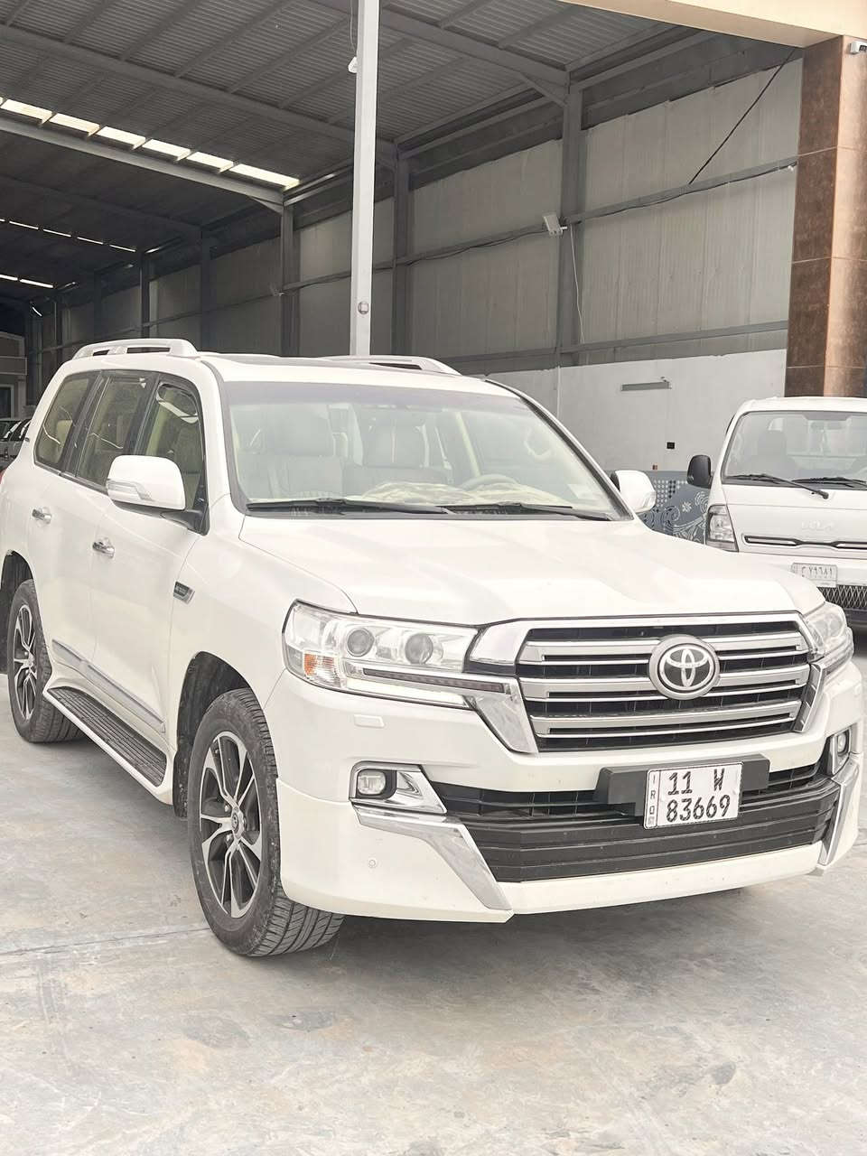 يالله السلام عليكم 
للبيع جكساره لاندكروز موديل 2016محدث 
السياره مكفوله كفاله عامه من اي شخط 
السياره تخبل بمعنى الكلمه كلشي مناقصها 
حساسات بصمه 
تحكمات استيرن 
محرك سته سلندر 
سبعه راكب 
السياره تخبل بل حقيقه 
سعر السياره 465وبيها مجال للاستفسار الاتصال على الرقم 
***********علي المعموري 
عنوان السياره ديالى ناحيه جديده الشط شركه فاضل خيري مقابيل مدخل حي الفرات
